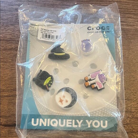 CROCS Jibbitz Charms Pack - Picture 1 of 2